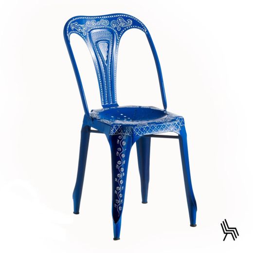 Chaise bistrot en métal bleu décotation blanche, Déco