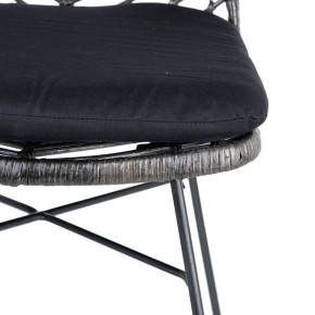 Chaise en rotin naturel grise avec coussin noir, Malawi